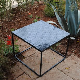 Square coffee table in wrought iron and zellige rhombus